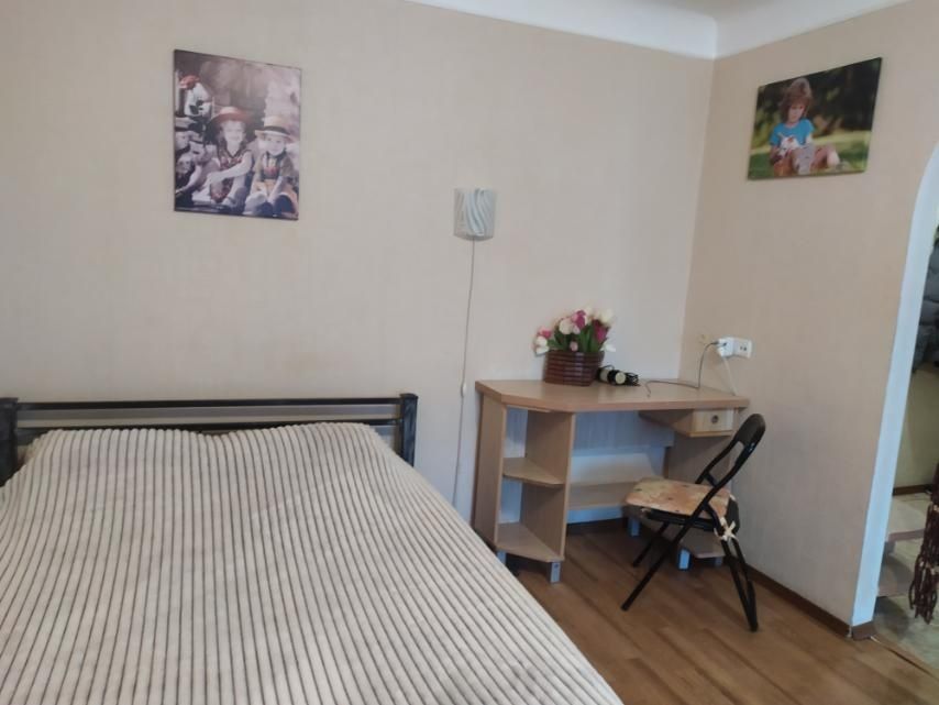 Оренда подобово.Центр, Камянецкая 65,чиста! Є світло, видаємо чек!