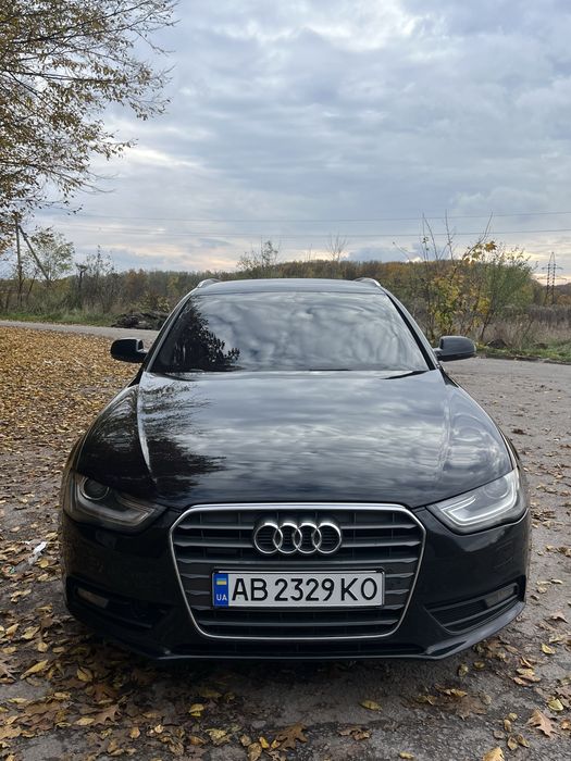 Автомобіль Ауді А4В8