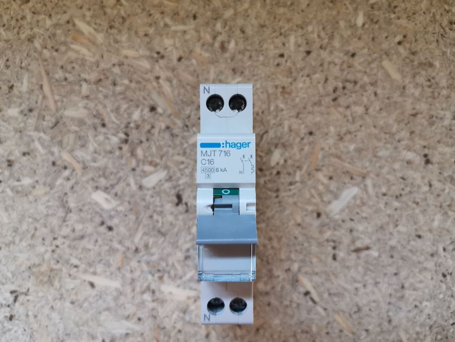 Disjuntor duplo Hager MJT716 C16A de um módulo64365346746497121