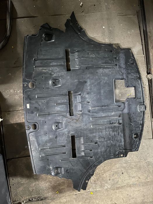 Kia Niro 2 захист піддону,частина відломана