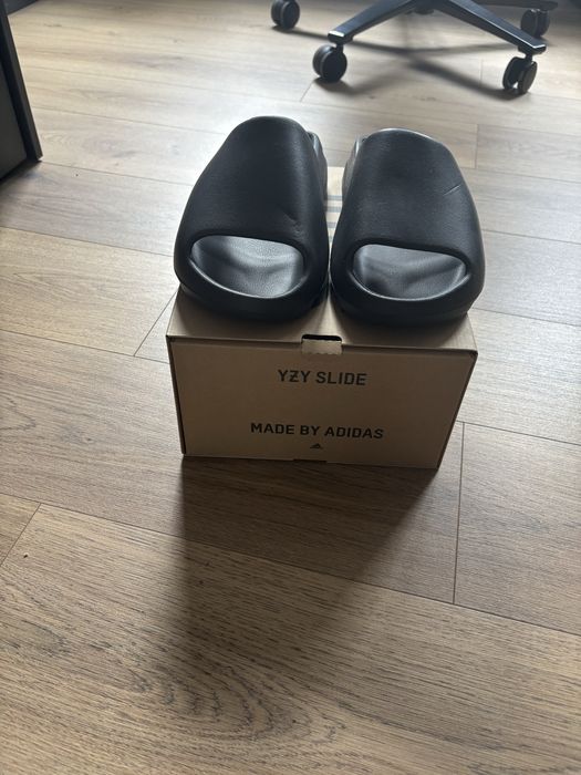 yeezy slide      .