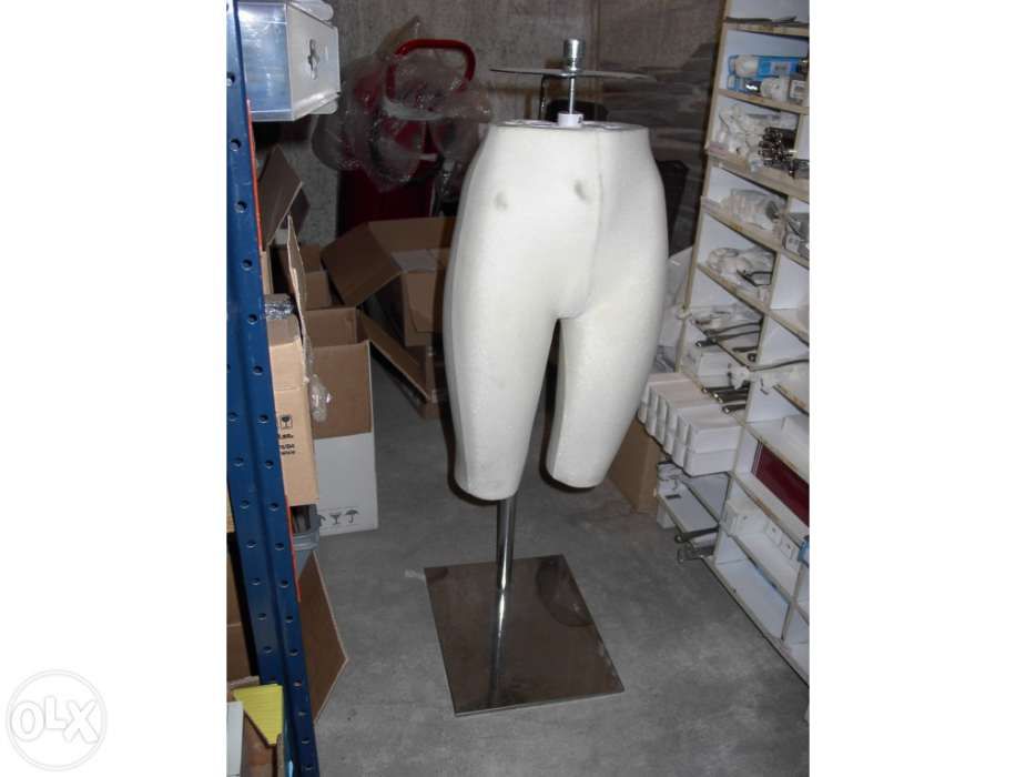 Manequim pernas senhora