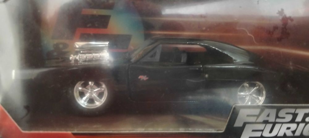 9 carros fast and furious em escala, completamente novos