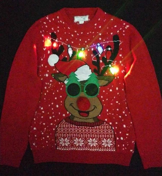 Новогодний свитер с оленем, светится, размер L