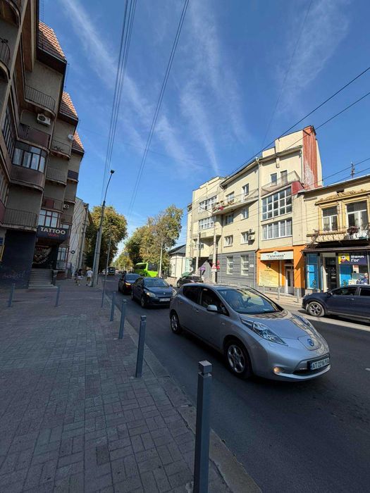 3 кімнатна в центрі навпроти 11 школи. Новобудова- 82 м². Лепкого. 3-й поверх. Євідновлення