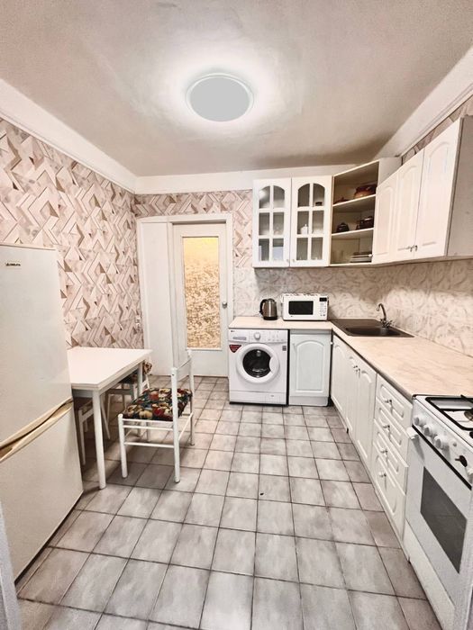 Метро Оболонь однокомнатная квартира,героев Азов 28 от хозяина