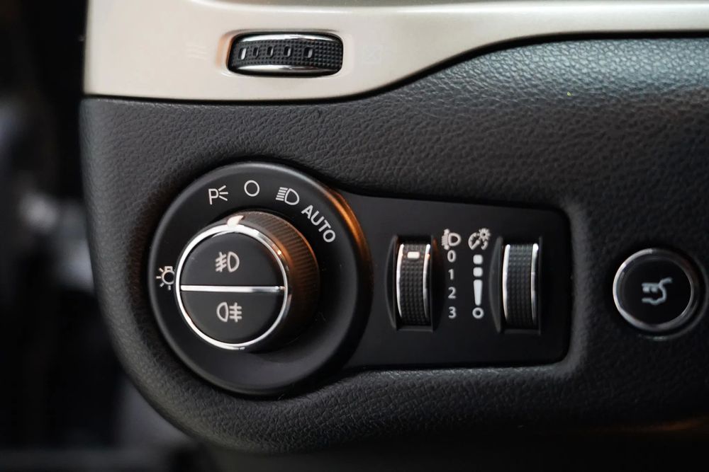 Jeep Cherokee 2.0 MJD Longitude