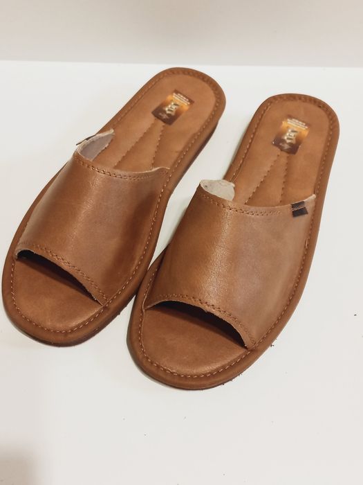 Pantofle/klapki/laczki, rozmiar 40, skóra