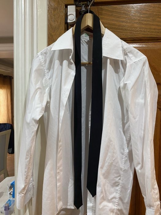 Traje académico feminino completo