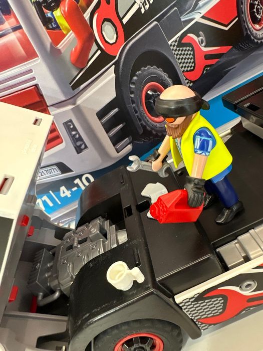 Playmobil Samochód ciężarowy z przyczepą 70771