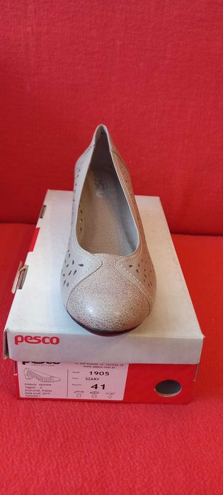 Czółenka ze skóry 41