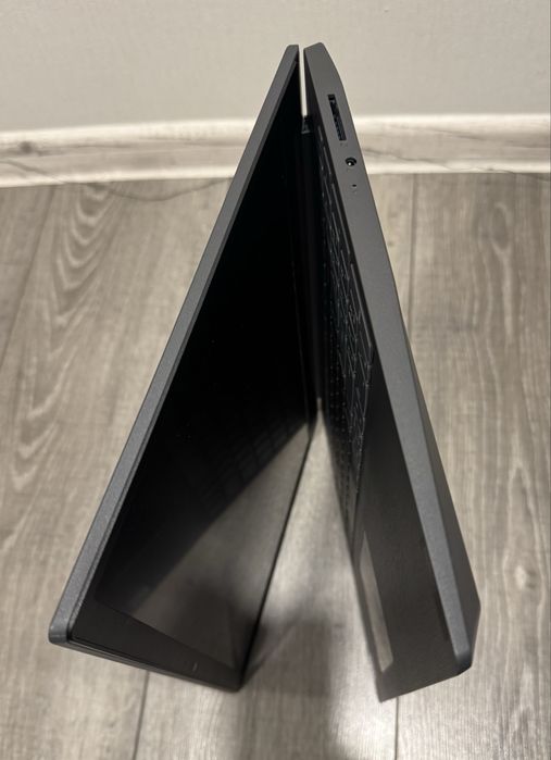 Сучасний ноутбук Lenovo. i3 1005G1, 8Gb DDR4, NVMe 256Gb, батарея.