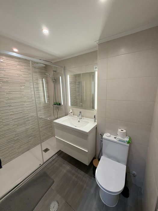 Aluga-se  quarto para estudantes em Setúbal-375€  tudo incluído