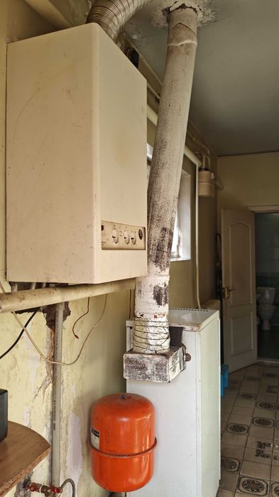 Продам будинок в селі Лютіж, Вишгородського р-ну. З власним виходом в ліс. Ділянка 15,5 сот. Без комісії