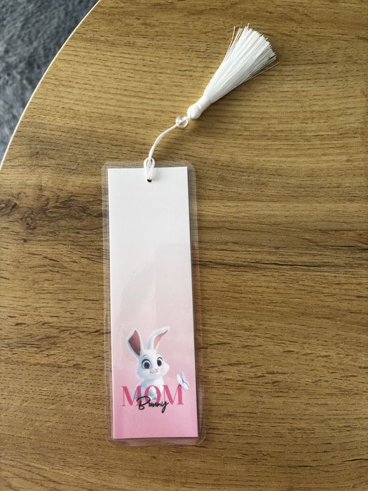 Zalaminowana zakładka bunny mom