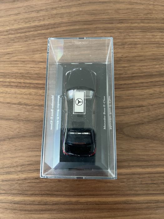 Miniatura Mercedes Benz Classe E