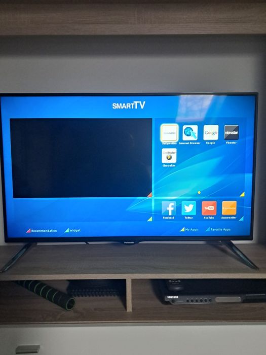 Sprzedam telewizor led smart tv panasonic 43 cale