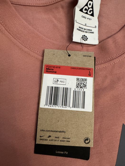 Продаю нову футболку NIKE ACG для чоловіків оригінал L розміру, насправді XL.
