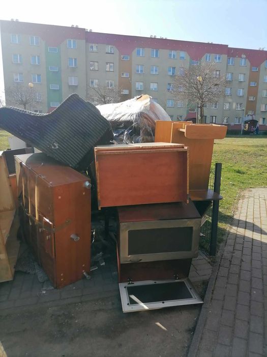 Opróżnienie Mieszkania Domu Piwnicy PSZOK Meble Transport Demontaż szybki termin