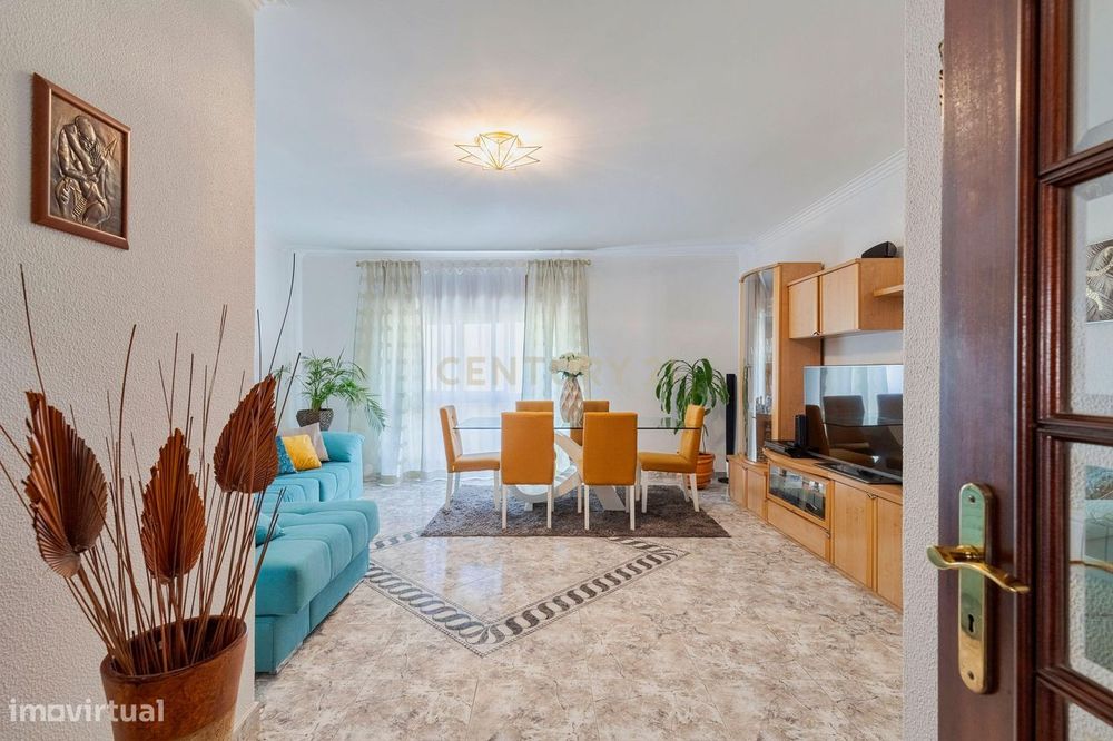 Apartamento T3 Remodelado com Garagem em São Francisco Xavier — Setúbal (São Julião, Nossa Senhora Da Anunciada E Santa Maria Da Graça), Setúbal