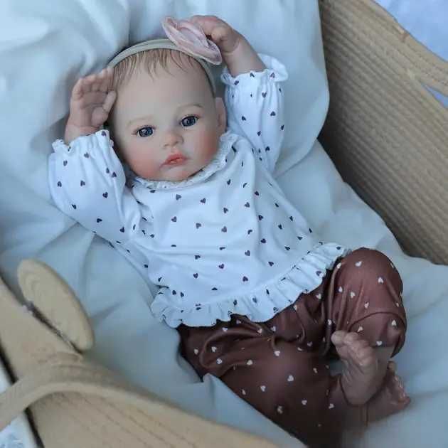 Реалістична лялька реборн 49 см — повністю вінілова