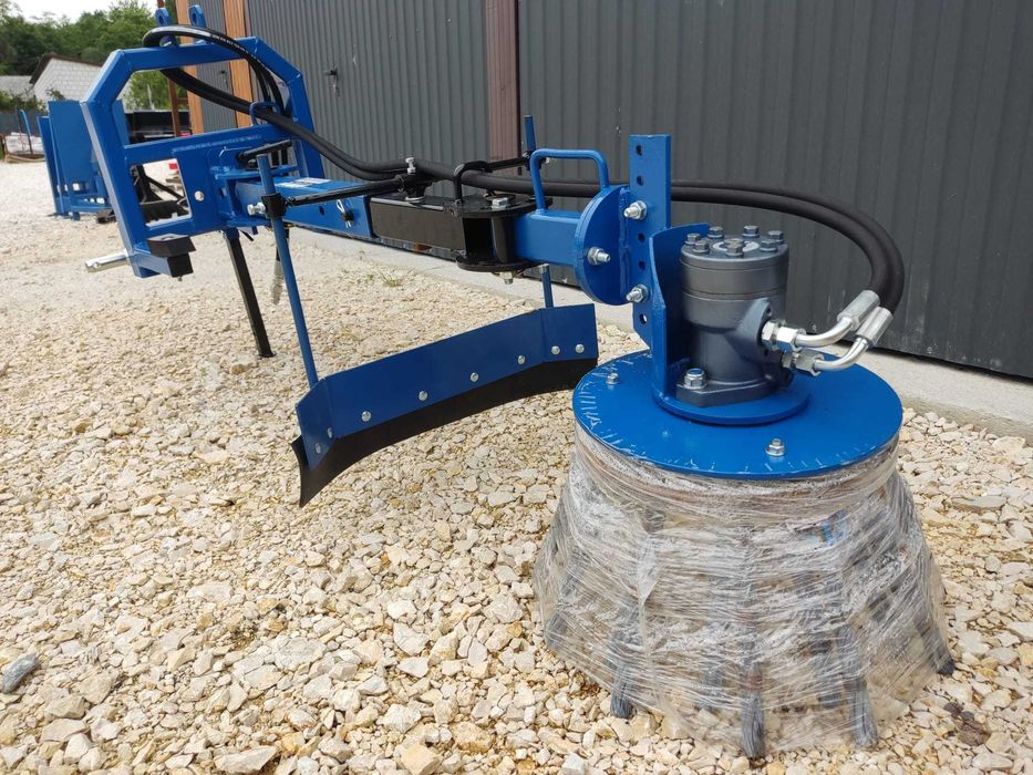 Odchwaszczacz hydrauliczny do kostki krawężników szczotka