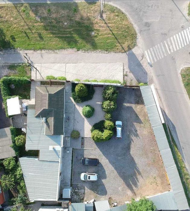 Продам уч. 10 сот и частный дом по  Ак. Павлова, 144Д (красная линия)