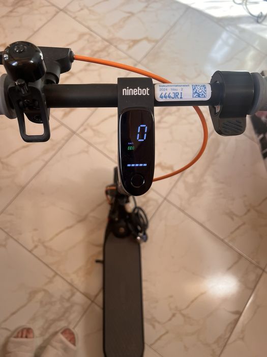 Продам електросамокат в хорошому стані