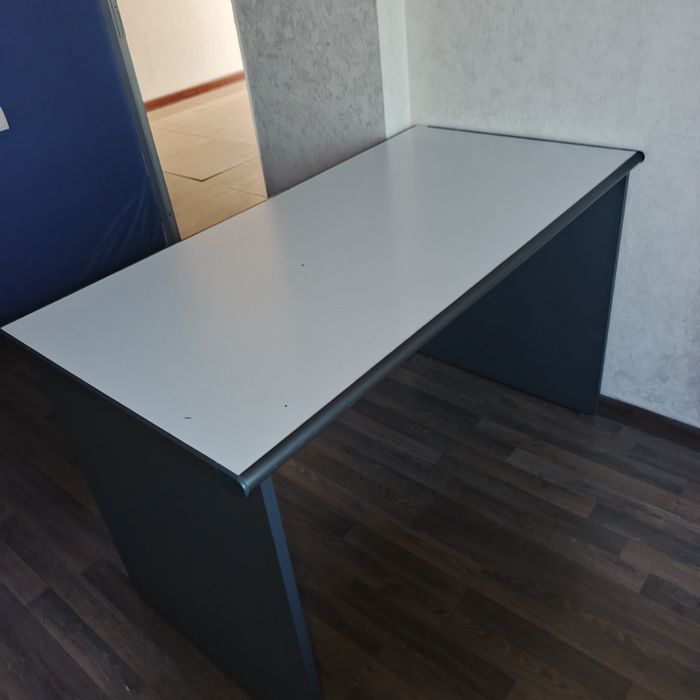 Продам столы Б/у