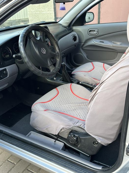 Продам машину Nissan Almera 2002 року