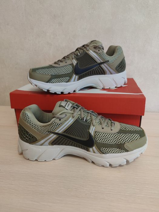 ОРИГИНАЛ 100% Новые! Nike Zoom VOMERO 5, мужские кроссовки, кеды, р42