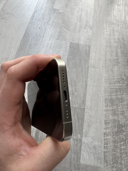 Apple Iphone 15 pro 128 gb Natural Titanium