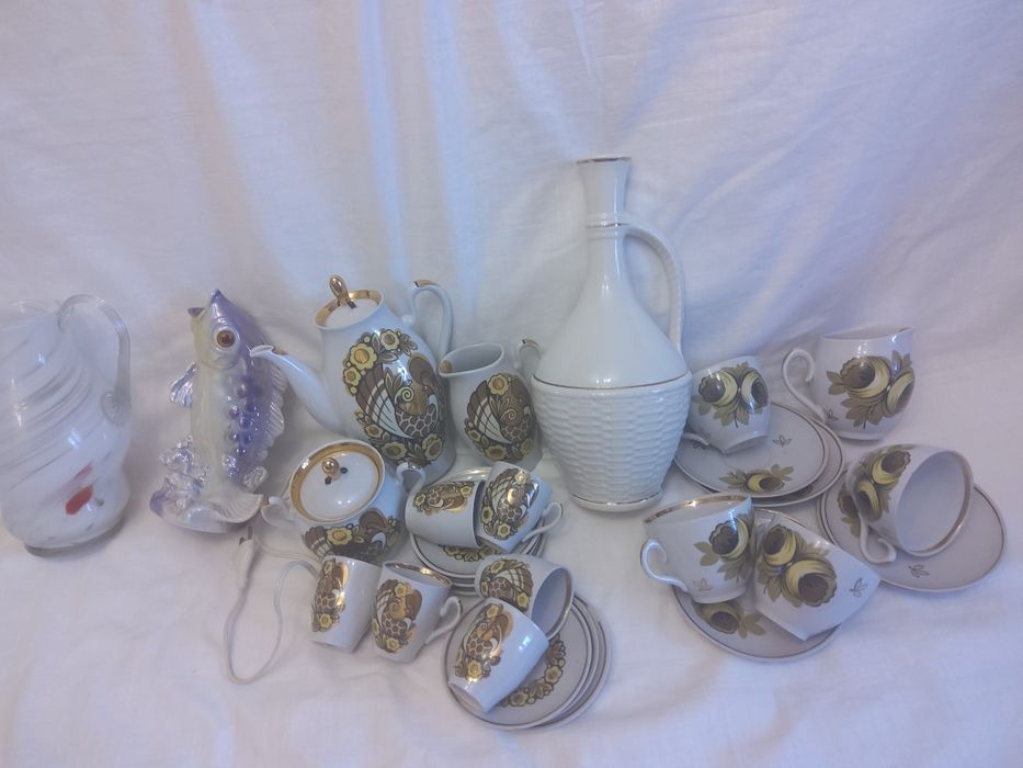 Сервизы,кувшин,,графин