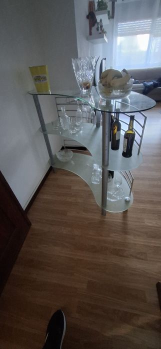 Bar/Cristaleira em Vidro