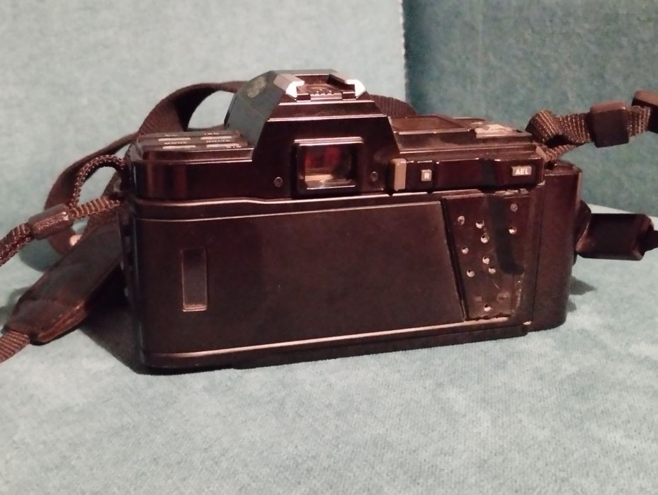 Minolta Maxxum 7000 usada com lente Sigma 70-210mm