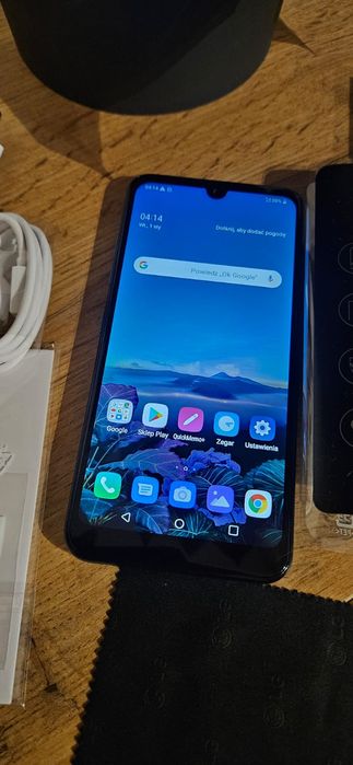 Telefon LG Q60 smartfon jak nowy
