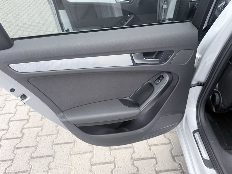 Audi A4–B8/8K-2009рік