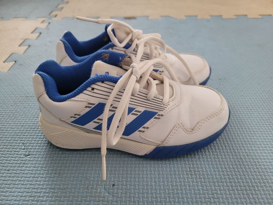 Buty sportowe firmy Adidas dla chłopca rozmiar 29