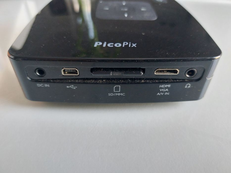 Projector Philips PicoPix de 80 lumens, impecável