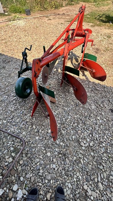 Плуг 3 корпусний kverneland mz