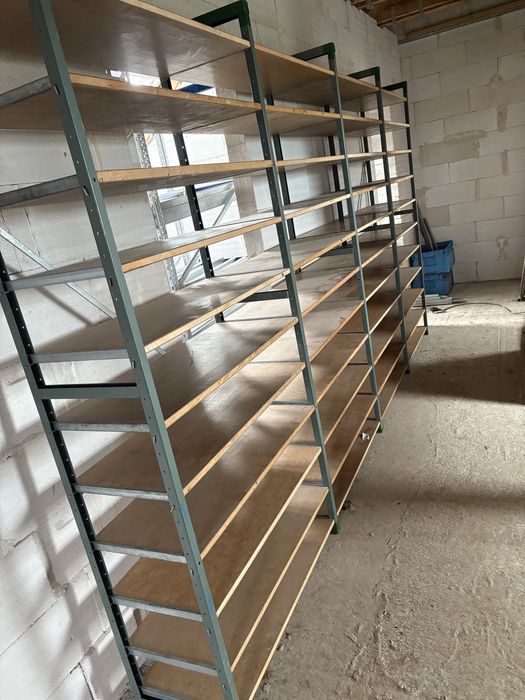 Regał regulowany z Niemiec