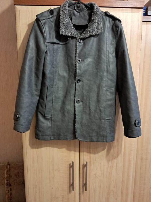 Куртка жіноча 46-48 розмір