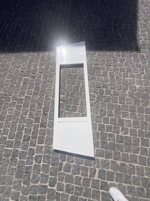 Janelas em aluminio, painel fixo, janela em bandeira, candeiros