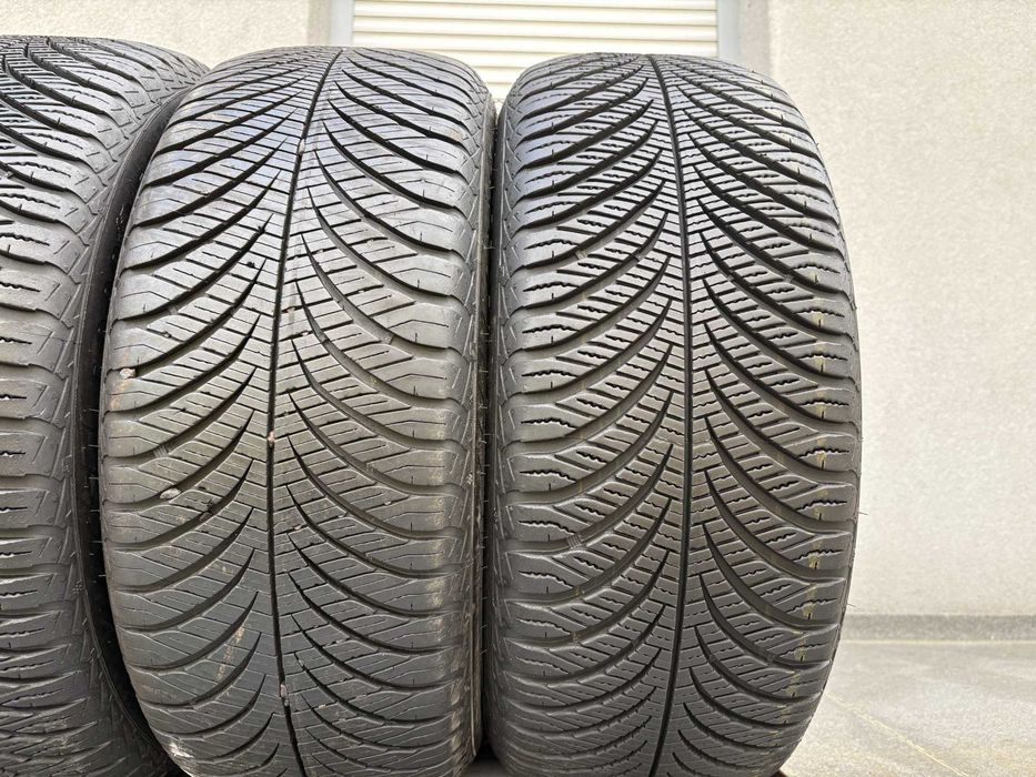 4szt całoroczne 215/55R17 GoodYear 7,5mm 2023r bdb stan! 4S165 gwar