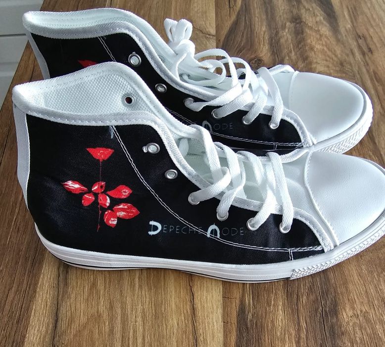 Nowe trampki motyw Depeche Mode róża, r.40