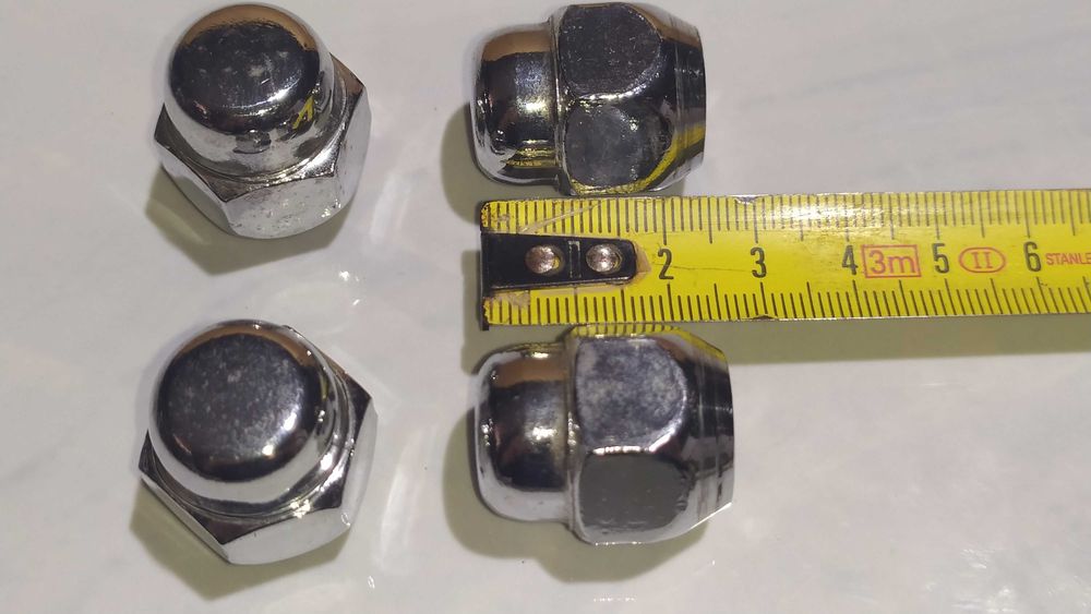 4 Porcas de Chapéu M12 para Automóvel e Mecânica