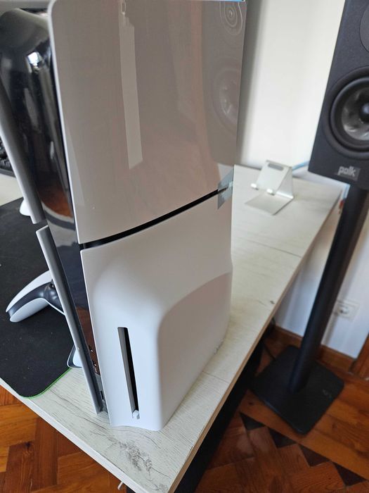 Playstation 5 Slim Standard 1TB c/firmware 7.61 desbloqueável