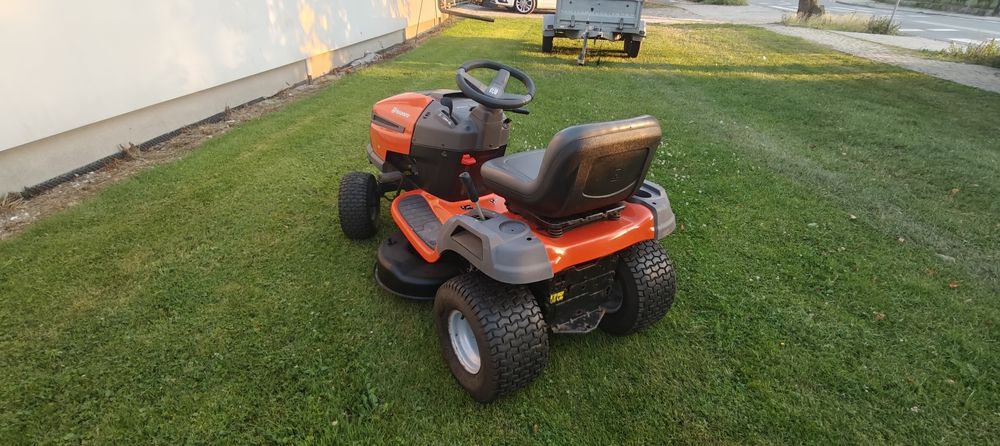 Kosiarka traktorek Husqvarna LT 151