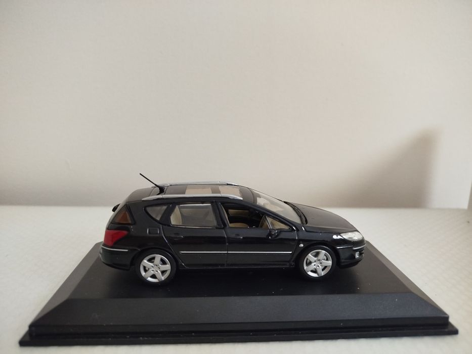 Miniatura Peugeot 407 SW 1/43 Nova