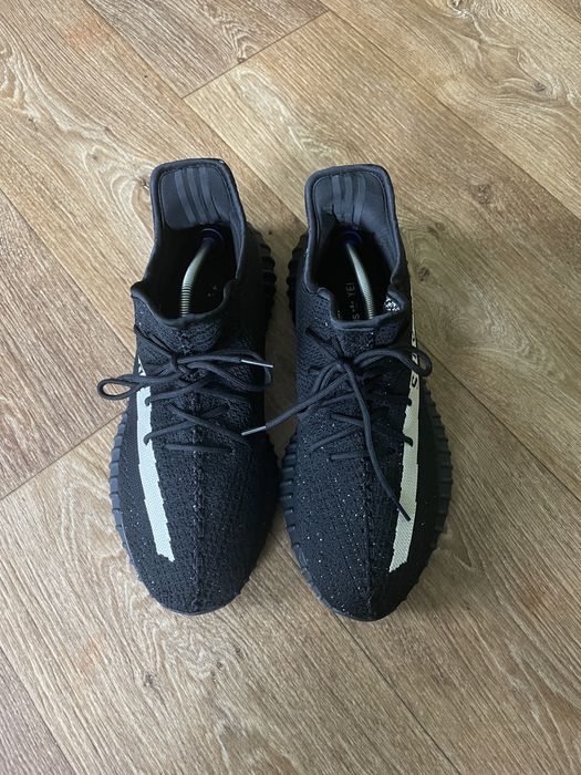 кросівки adidas Yeezy Boost 350 V2 Oreo
